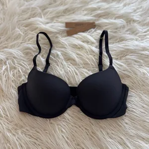 Skims Fits Everybody Push Up Demi Bra Onyx Size 30D thumbnail 2