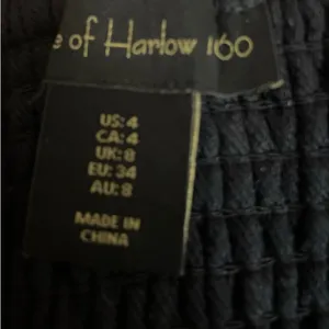 House of Harlow Women's Black crop top thumbnail 2