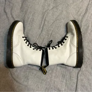 Dr. Martens Zavala Combat Boots in White Size 9 thumbnail 10