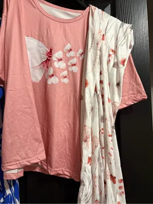 Women’s coral Butterfly-Print Sleep Top and Floral Wrap Set never worn thumbnail 1