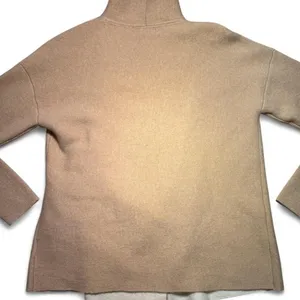 Adrienne Vittadini luxury cashmere shawl sweater in size M. thumbnail 3
