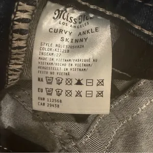 Miss Me Jeans Womens Curvy Ankle Skinny Distressed Flap Pockets Size 26 thumbnail 7