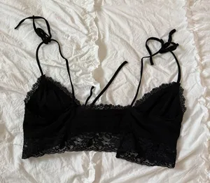 Garage Black Lace Crop Top thumbnail 4