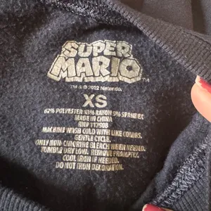 Super Mario Graphic Sweatshirt Women's XS Nintendo Long Sleeve Navy thumbnail 4