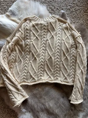 Le Lis Cream Cable Knit Crewneck Sweater thumbnail 5