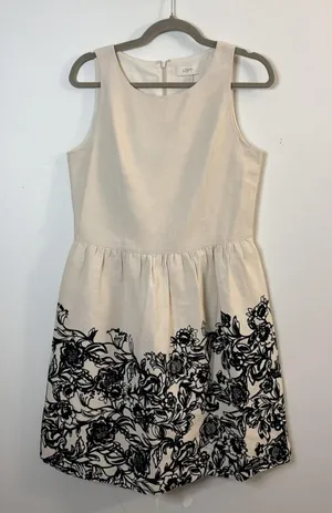LOFT Dress Womens Size 8 Ivory Black Floral Fit Flare Sleeveless NWOT thumbnail 1