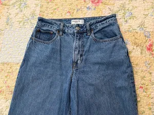 Abercrombie High-Rise Jeans Curve Love thumbnail 4