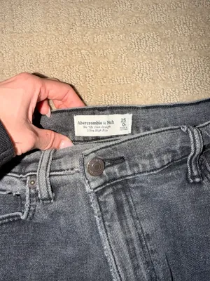 Abercrombie Straight leg jeans thumbnail 2