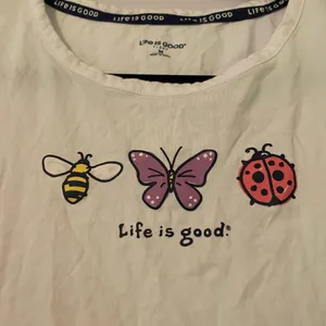 Life Is Good White Bugs Short Sleeve Tee T-Shirt Gorpcore Casual Women's Medium thumbnail 3