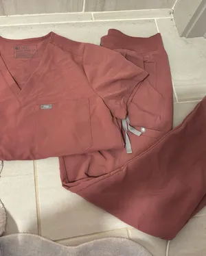 FIGS Scrubs Set thumbnail 1