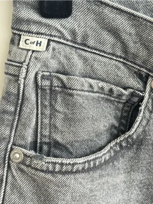 Citizens of Humanity Jolene Jeans 26 Gray Distressed Straight Leg Premium Denim thumbnail 5