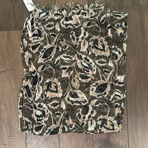 NWT Loft Lightweight Rectangle Scarf thumbnail 2