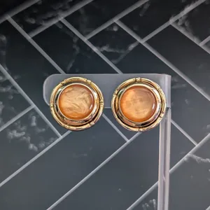 Vintage Clip On Earrings Orange & Gold Tone Stylish & Elegant 1" thumbnail 2