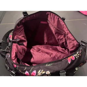 Vera Bradley large duffle bag with accessories. Excellent‎ condition thumbnail 6