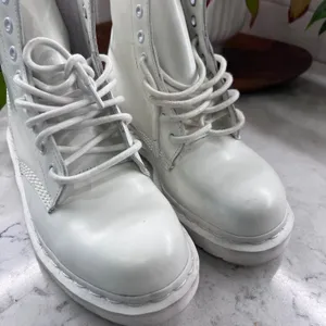 Dr. Martens 1460 Mono White Smooth Leather 8-Eye Combat Boots Womens 10 Mens 8 thumbnail 2