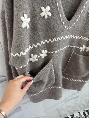Zara Taupe V-Neck sweater - 77% wool & yak fiber - oversized slouchy style XS/S thumbnail 2