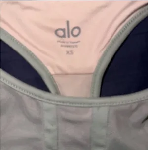 Alo sports bra thumbnail 2