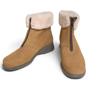 La Canadienne Evitta Genuine Shearling-Lined Waterproof Bootie Size 9.5M thumbnail 1