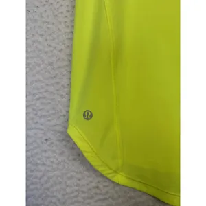Lululemon Tank Womens 2 Yellow High‎ Neck Mesh Athletic Running Top LW1CYHS thumbnail 3