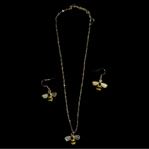 Gold Bee Pendant Necklace and Earrings set! New thumbnail 9