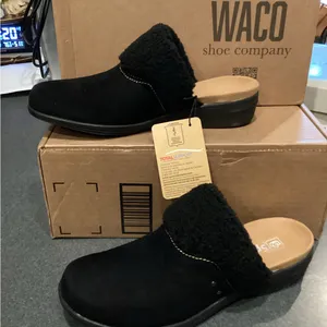 Women's Waco Black Slip-On Shoes thumbnail 1