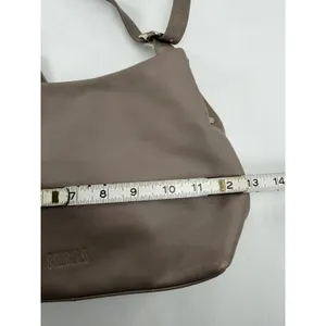 Bill Blass Studio Taupe Leather Shoulder Bag Multi Compartment Silver Buckle thumbnail 8