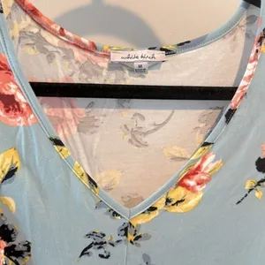 White Birch Medium Dusty‎ Blue Floral Print Long Sleeve Twist Front Top NWOT thumbnail 5