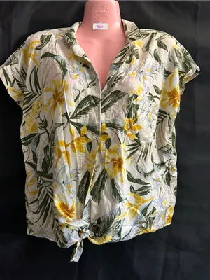 Old Navy Yellow & Green Floral Tie-Front Button Down Top LG thumbnail 1