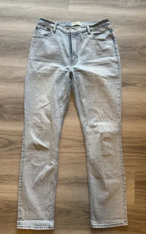 Abercrombie & Fitch 90s Slim Straight Ultra High Rise Womens Size 31/12R thumbnail 1