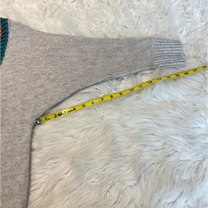 American Eagle Outfitters AEO Wool Blend Deep V Sweater Size Large Dolman Sleeve thumbnail 8
