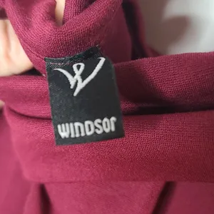 Windsor off the shoulders tummy cut out bodycon purplish dress sz Medium thumbnail 7