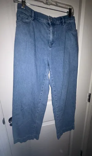Ann Taylor Jeans thumbnail 1