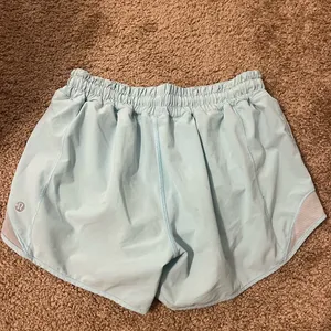 Lululemon Hotty hot shorts thumbnail 2