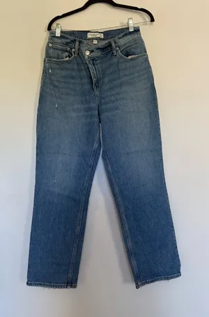 Abercrombie & Fitch curve love 90s Straight ultra high rise Leg Blue Jeans thumbnail 1