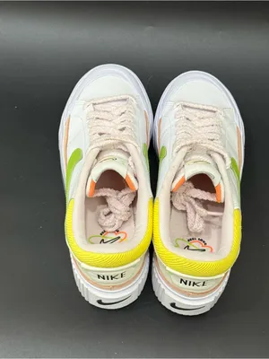NIKE Women’s Court Legacy Lift Size 6 thumbnail 7