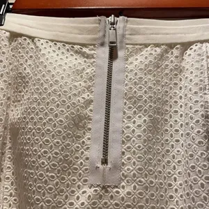 Ellie Tahari Molly White Eyelet Pencil Skirt thumbnail 4