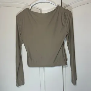 Abercrombie & Fitch Soft Matte Seamless Long-Sleeve Crop‎ Squareneck Top Nude S thumbnail 4