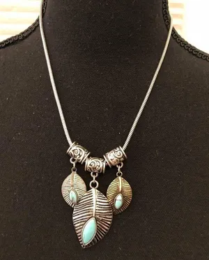 Silver Tone Necklace w/Turquoise Silver thumbnail 1