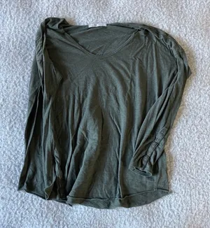 We the free large‎ green top thumbnail 1