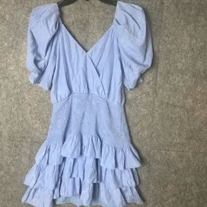 DO+BE Women Size Medium Blue puffy short sleeve smock mini dress‎ thumbnail 2