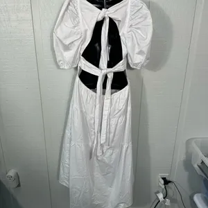 Bardot White High Low Puff Sleeve Dress Size 8 NWT thumbnail 4