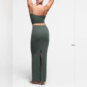 - Skims Fits (B17) Everybody Long Maxi Skirt Deep Sea Gray large NWT thumbnail 2