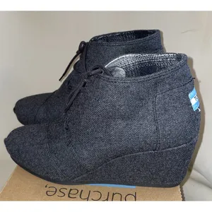 TOMS Womens 8.5 Desert Wedge Grey Wool Lace Up‎ Ankle Booties Preppy Western thumbnail 5