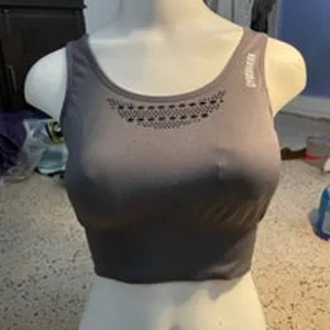 Gymshark sports bra gray thumbnail 1