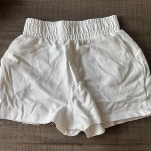 Zara White Women's Athletic Elastic-Waist Shorts thumbnail 1
