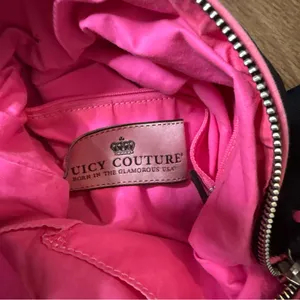 Vintage 2010 Juicy Couture crossbody‎ purse. thumbnail 3