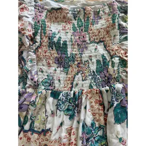 Love‎ The Label Anthropologie 1-Shoulder Floral Mini Dress Medium Smocked Ruffle thumbnail 6