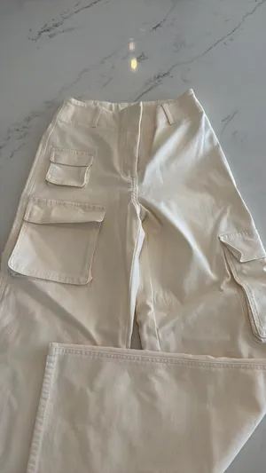 Aritzia Wilfred ivory wide leg cargo pants thumbnail 4