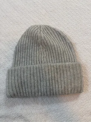 Aritzia Chime Wool Cashmere Beanie Hat Grey thumbnail 2