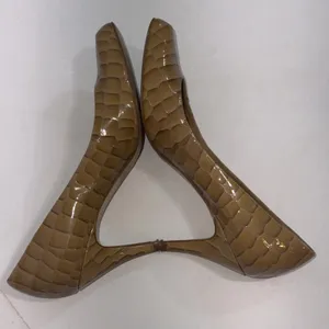 BCBG Girls‎ Tan Old Money Timeless Classic Leather Snake Skin Pumps Heels Size 7 thumbnail 8